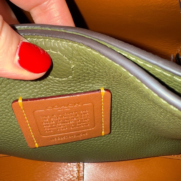 Coach Lana Bag 23 Olive Green, only used once! - Picture 9 of 9